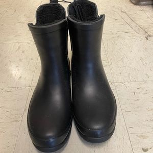 Rain boots new with tags